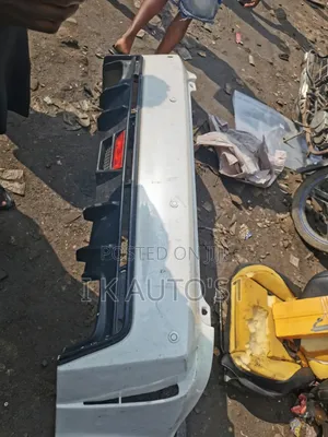 Lexus IS Cikakken Baya Bumper - 250 Ƙirar Ƙara