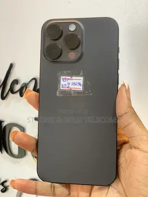 Apple iPhone 15 Pro Max 256GB Baki