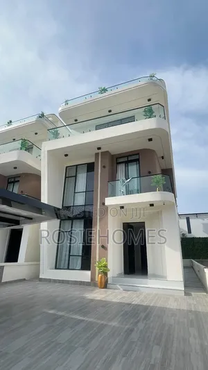5-Bedroom Duplex with Pool & Cinema in Convention Estate, Lekki Phase 2