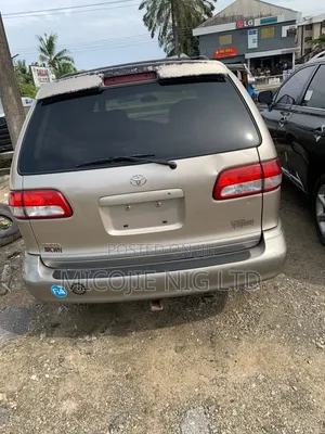 Toyota Sienna LE 2002 - Wadda Aka Shigo Da Shi