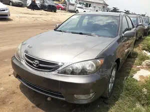 2005 Toyota Camry LE 2.4L Gray