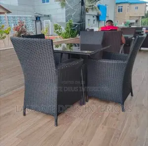 New 4-Seater Rattan Garden Table Set