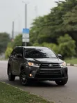 Toyota Highlander 2018 Black - 3