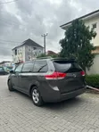 Toyota Sienna 2011 Grey - 4