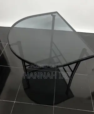 Home Interiors Gilash Center Table