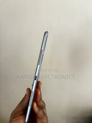 Apple iPad Pro 9.7 (2016) 32GB Grey