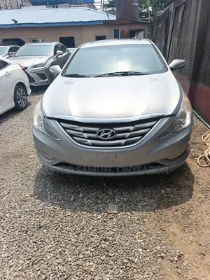 2011 Hyundai Sonata Limited Sedan - Babu Hatsari