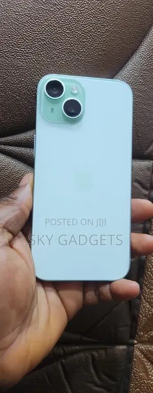 Apple iPhone 15 128GB Green