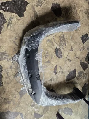 Fender Mouldings for Toyota Tundra (2018-2022)