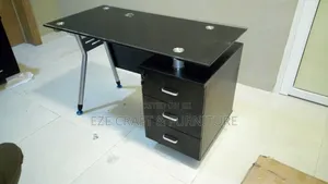 4ft Gilashin Tampered Bakar & Fari Executive Desk