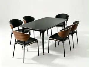 Kyakkyawar Dining Table Mai Zama 6 Da Sama A Jikin Marmara
