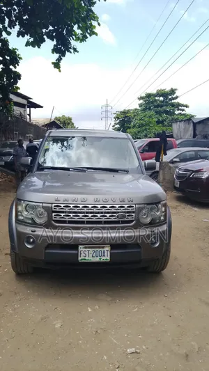 Land Rover LR4 V8 2012 Grey