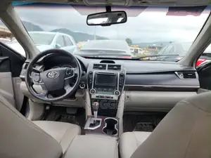 Toyota Camry 2013 XLE - Gray