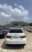 Toyota Camry 2017 White - 2