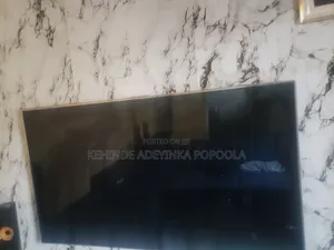 Samsung 55" Smart TV mai Kamara