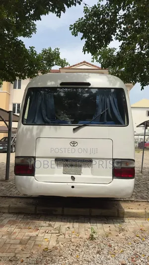 Toyota Coaster Bus 2013 Fari
