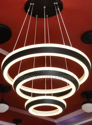 Luxury 3-Ring LED Pendant Chandelier (Baki/Warm White)