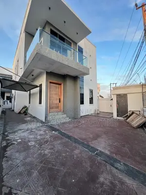 Furnished 4-Bedroom Duplex da BQ a Royal Pine Estate, Lekki