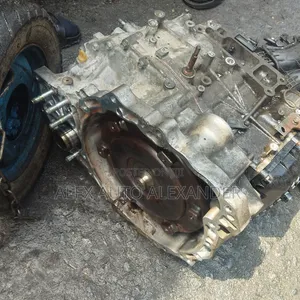 Toyota Sienna 2022 V6 4x4 Tokunbo Gearbox