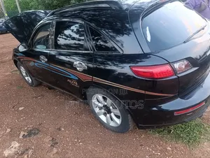 Infiniti FX35 2006 Baki