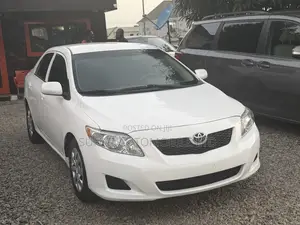 Toyota Corolla LE 2009