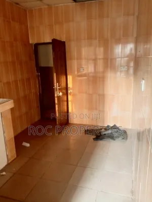 3 Bedroom Block of Flats don haya a Durumi