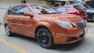 Pontiac Vibe 2006 Orange