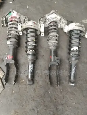 Gaban & Bayan Shocks don Audi Q7 (2013)