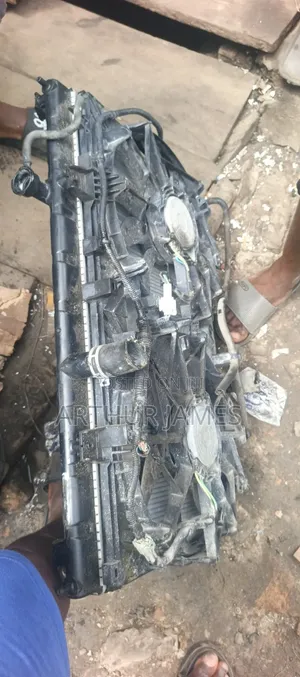 Radiator Nissan Rogue (2014-2017) - Tokunbo