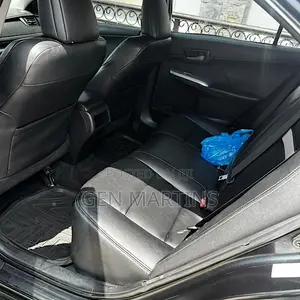 Toyota Camry SE Sedan 2013