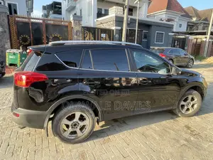 Toyota RAV4 2014 Baki