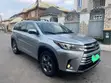 2017 Toyota Highlander Gray - 4