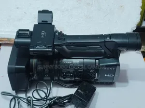 Sony HDR-AX2000 AVCHD Camcorder