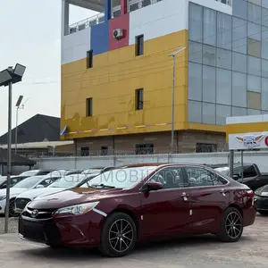 2015 Toyota Camry XSE Sedan - Foreign Used