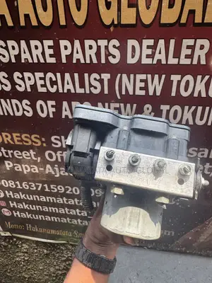 Toyota Camry ABS Unit Mai Sauyawa (2012-2014)