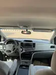 Toyota Sienna 2012 Silver - 2