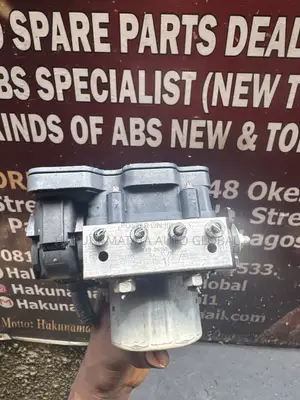 Toyota Camry ABS Hydraulic Unit (2012-2014)